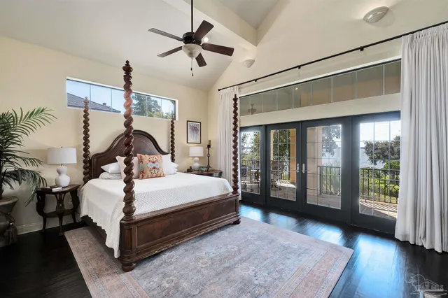 a view of a storage & utility room with dryer and washer