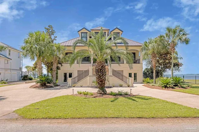 a view of a entryway door of the house