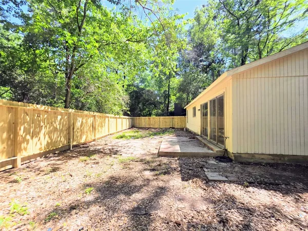 $1,760 | 2602 North Red Cedar Circle, The Woodlands, TX 77380