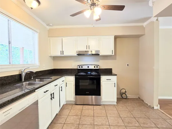 $1,760 | 2602 North Red Cedar Circle, The Woodlands, TX 77380