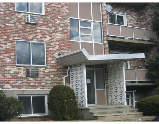 11 Jacqueline Road, Unit A Waltham, MA 02452 - Photo 1 of 9
