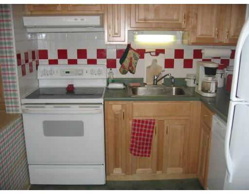 11 Jacqueline Road, Unit A Waltham, MA 02452 - Photo 4 of 9