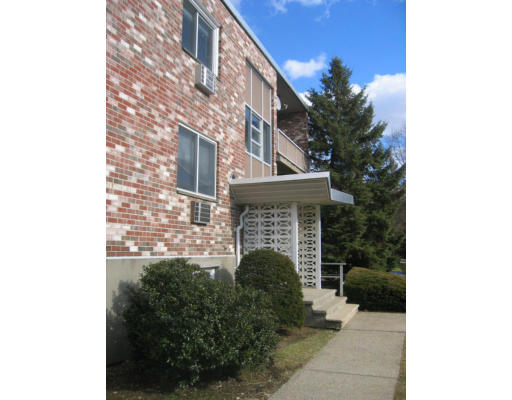 11 Jacqueline Road, Unit A Waltham, MA 02452 - Photo 8 of 9
