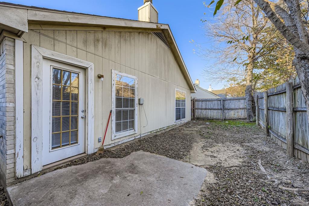 1118 Colbert Lane Duncanville, TX 75137 - Photo 17 of 17 a view of back yard of the house