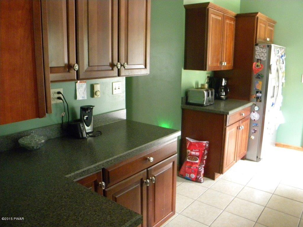 128 Frank Road Road Hawley, PA 18428 - Photo 7 of 37