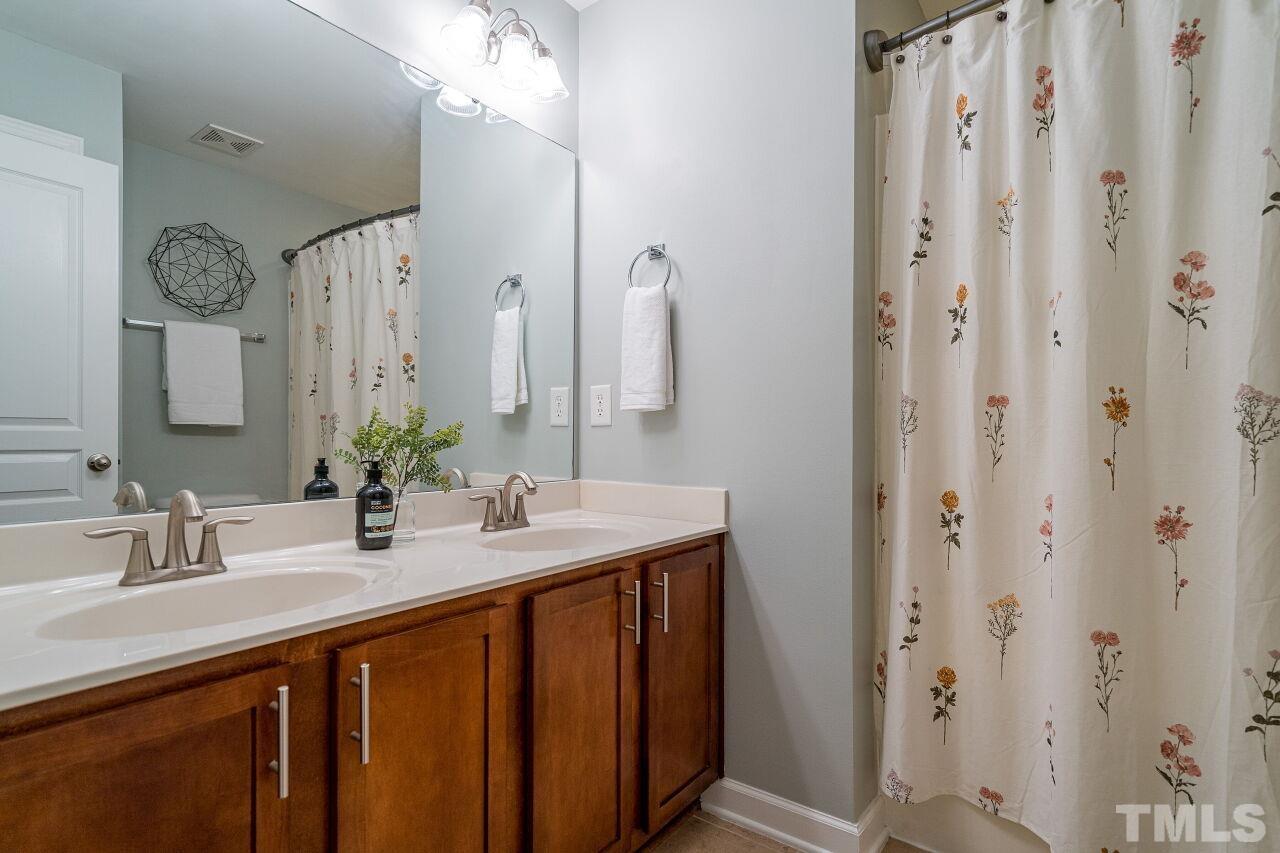 8017 Sunset Branch Court Raleigh, NC 27612 - Photo 18 of 24 Gallery Image 18
