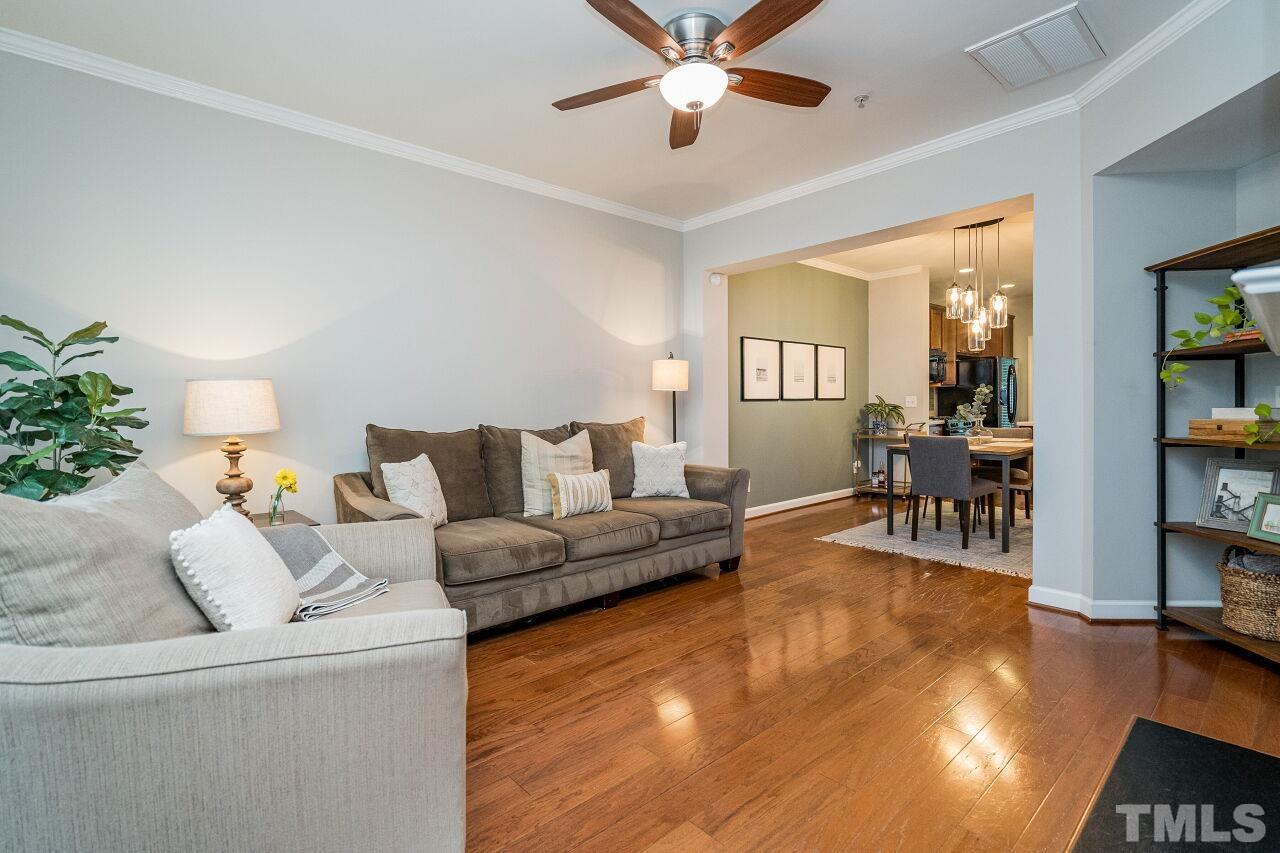 8017 Sunset Branch Court Raleigh, NC 27612 - Photo 4 of 24 Gallery Image 4