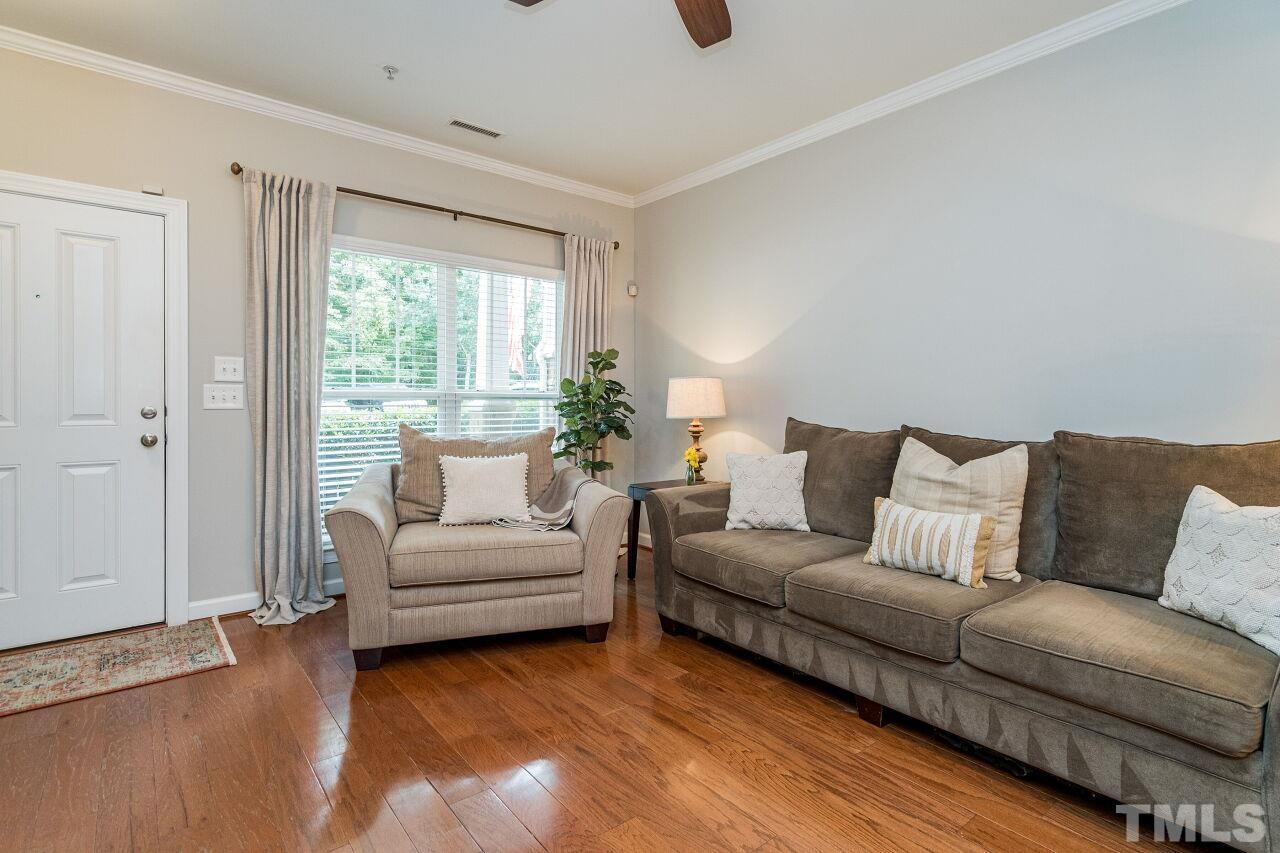 8017 Sunset Branch Court Raleigh, NC 27612 - Photo 5 of 24 Gallery Image 5