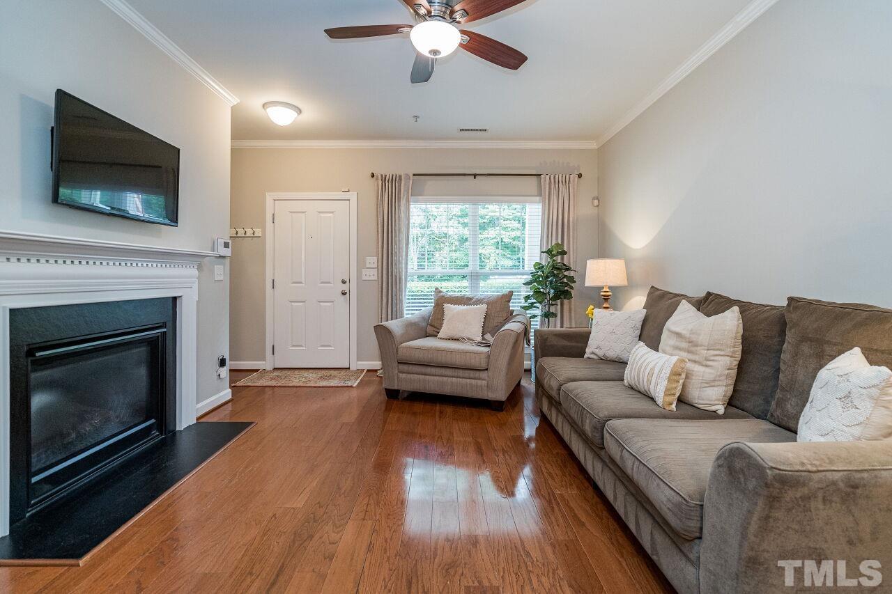 8017 Sunset Branch Court Raleigh, NC 27612 - Photo 6 of 24 Gallery Image 6