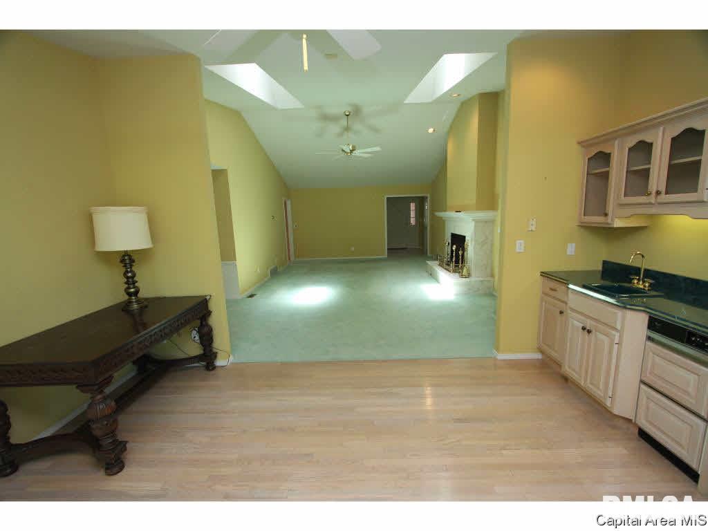 30 Turnberry Place Springfield, IL 62704 - Photo 4 of 35