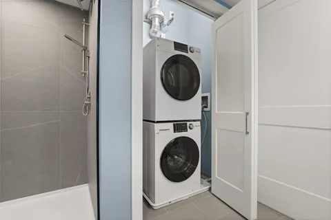 $805,000 | 99 Foundry Place, Unit 208, Portsmouth, NH 03801