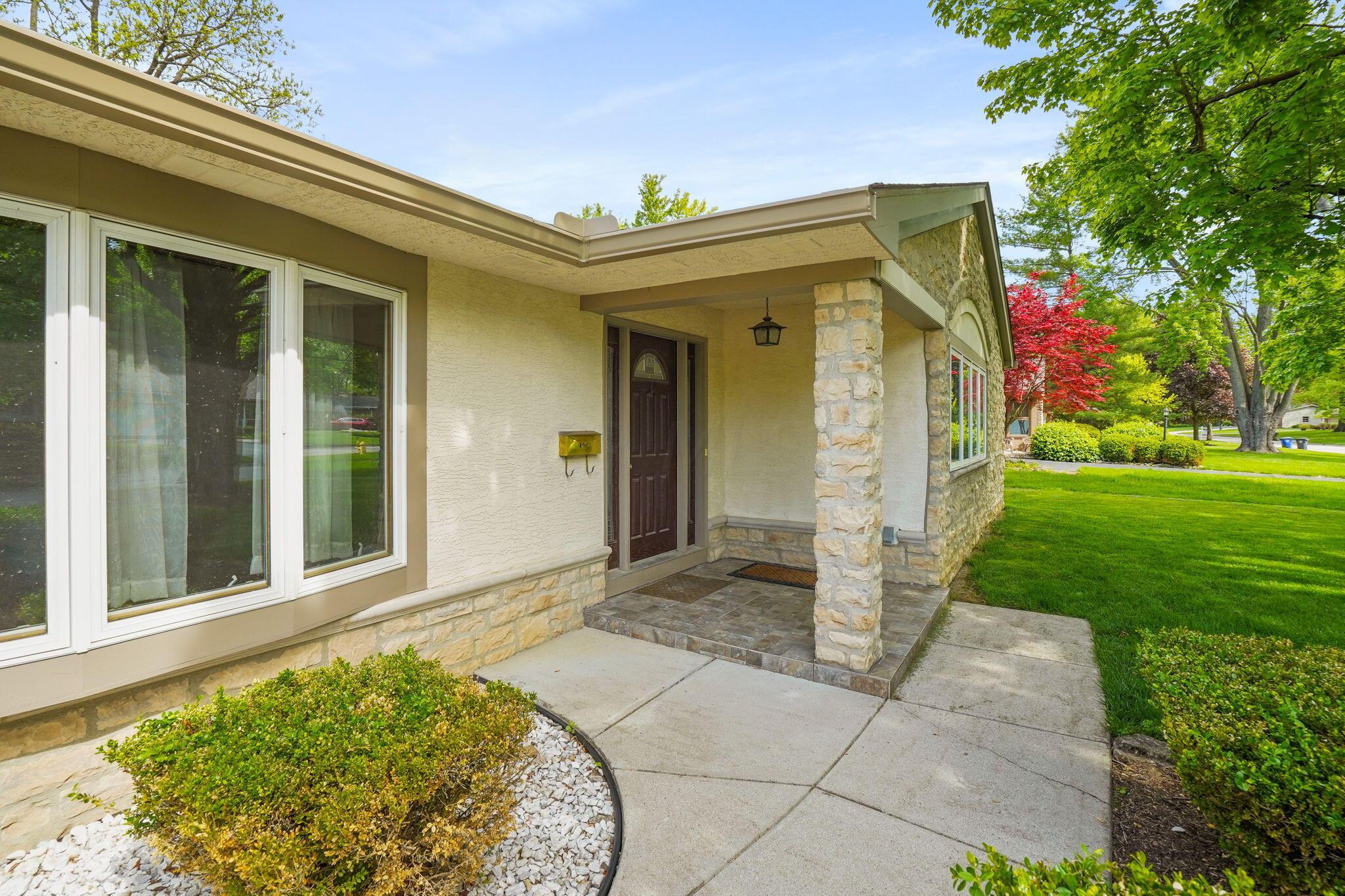 3777 Walhaven Road Columbus, OH 43220 - Photo 5 of 70 5-web-or-mls-DSC05526