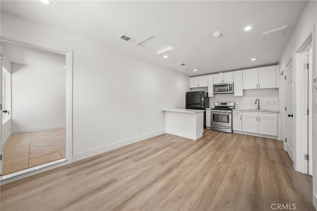 2616 Gates Place Simi Valley, CA 93065 - Photo 4 of 20