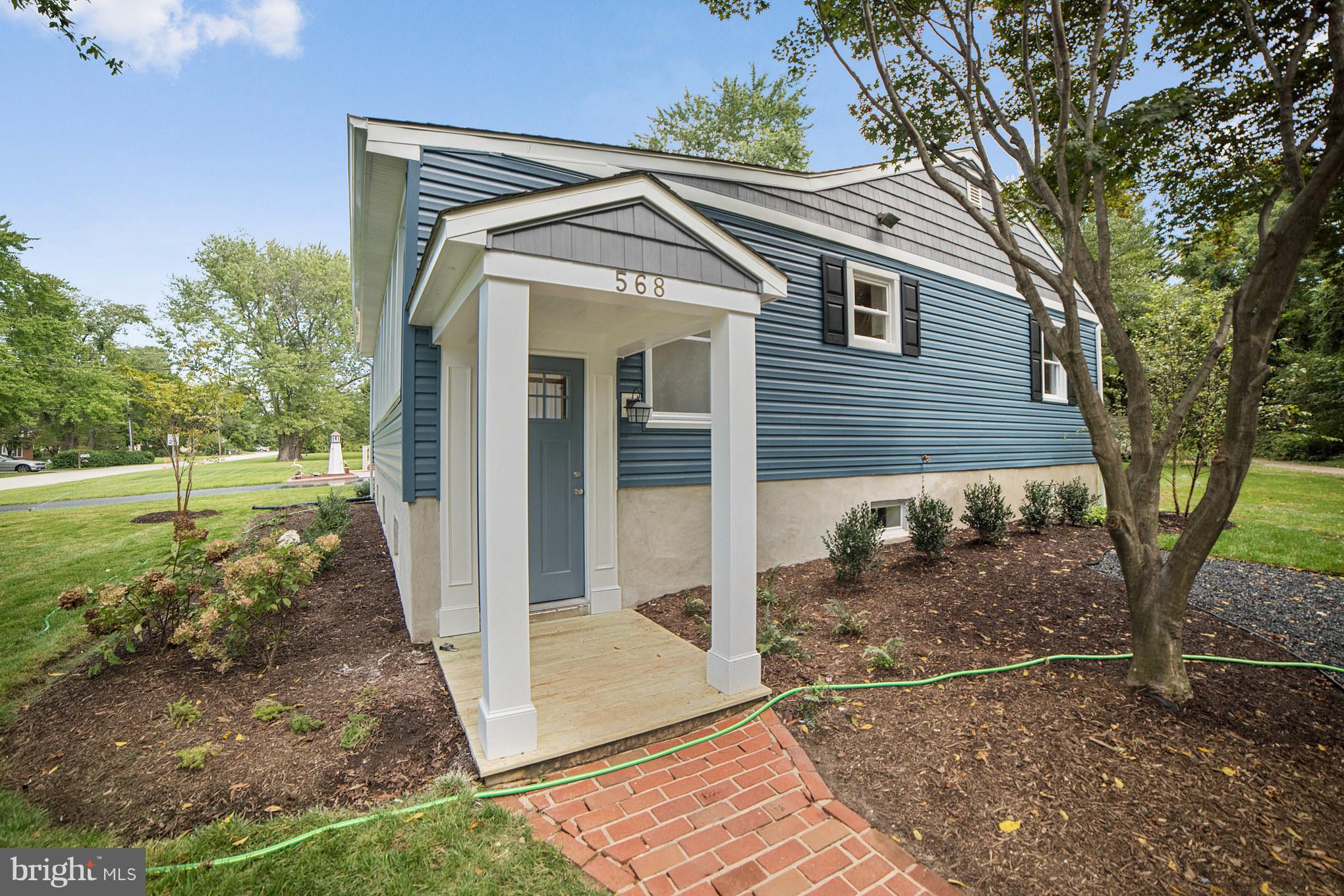 568 Broadwater Road Arnold, MD 21012 - Photo 1 of 30 Exterior (Front)