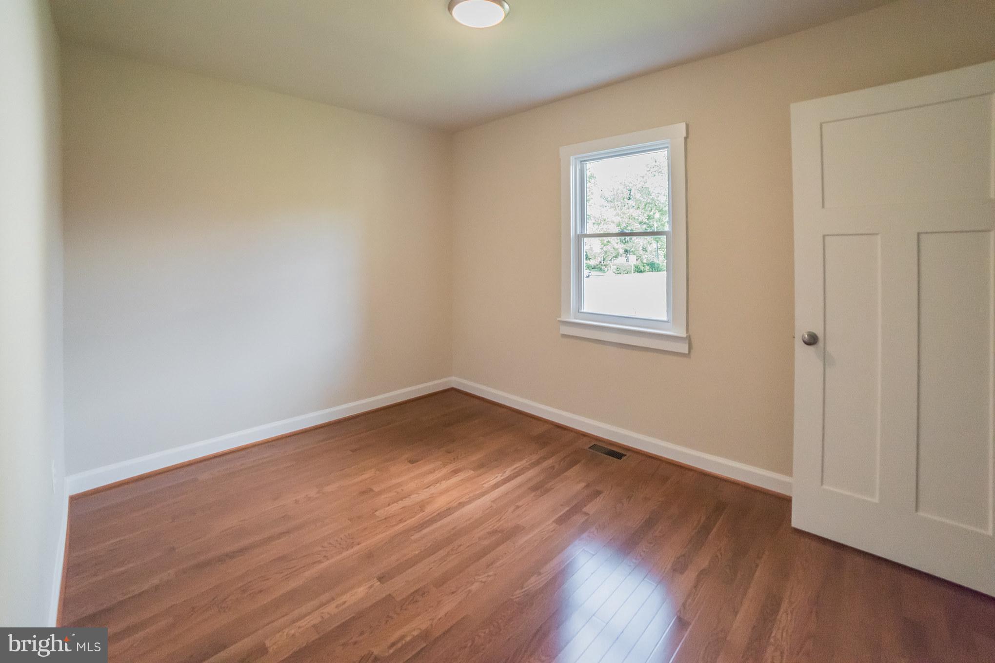 568 Broadwater Road Arnold, MD 21012 - Photo 11 of 30 Bedroom