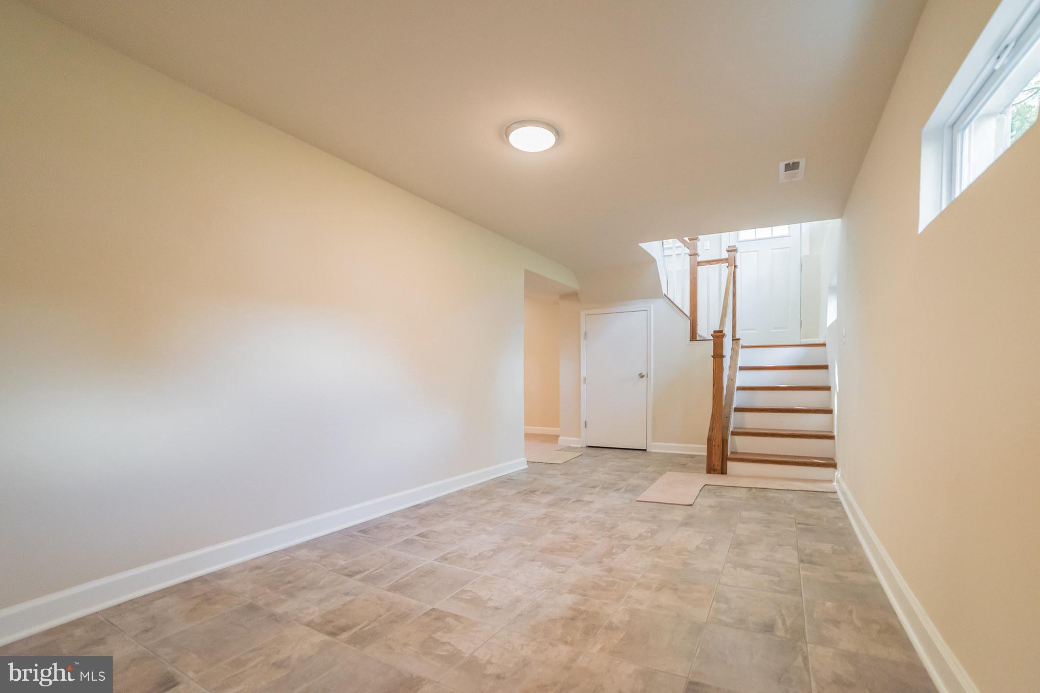 568 Broadwater Road Arnold, MD 21012 - Photo 14 of 30 Mudroom