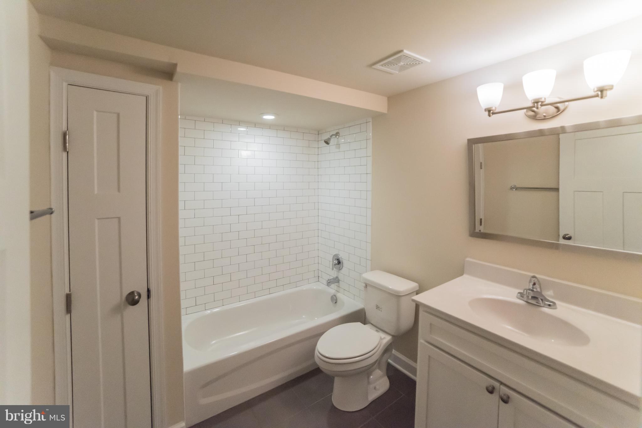 568 Broadwater Road Arnold, MD 21012 - Photo 4 of 30 Bath