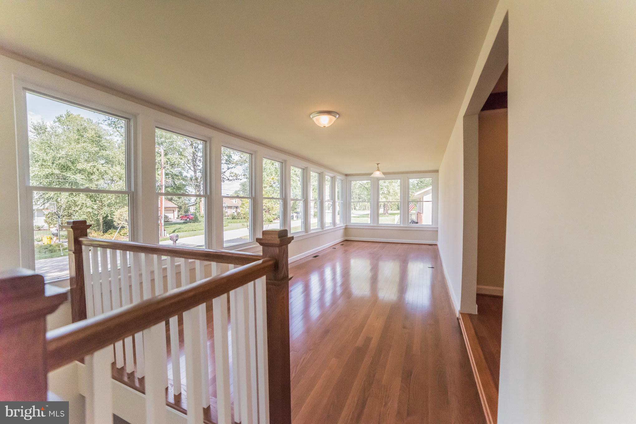 568 Broadwater Road Arnold, MD 21012 - Photo 5 of 30 Living/ Sunroom, bright open living off of kitchen