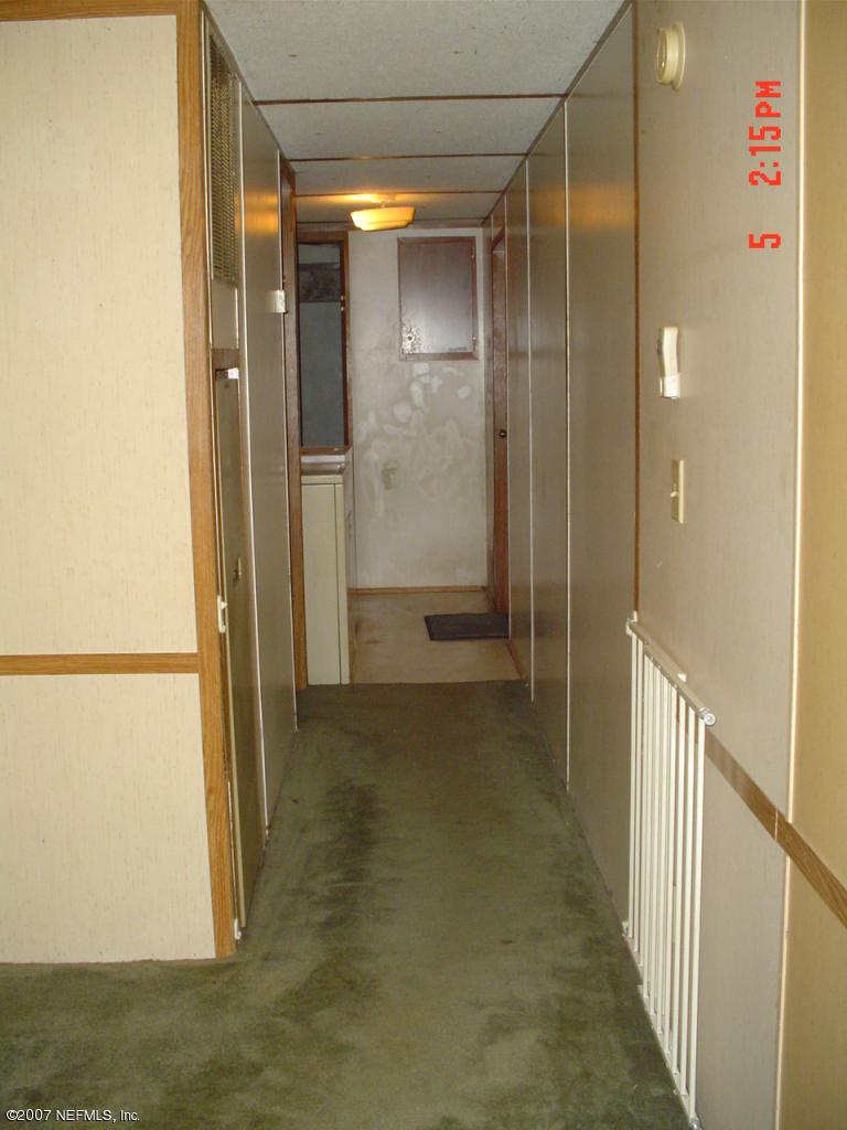 8624 Feldman Road Jacksonville, FL 32244 - Photo 10 of 13 hallway to the back