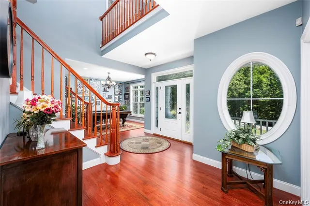 $975,000 | 6 Old Town Road, Beacon, NY 12508