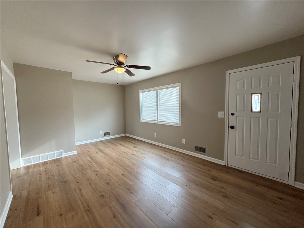 636 Embury Road Penfield, NY 14625 - Photo 14 of 29