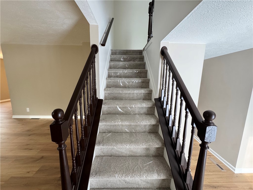 636 Embury Road Penfield, NY 14625 - Photo 17 of 29