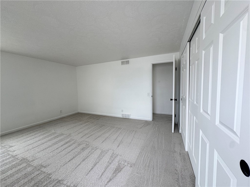 636 Embury Road Penfield, NY 14625 - Photo 20 of 29