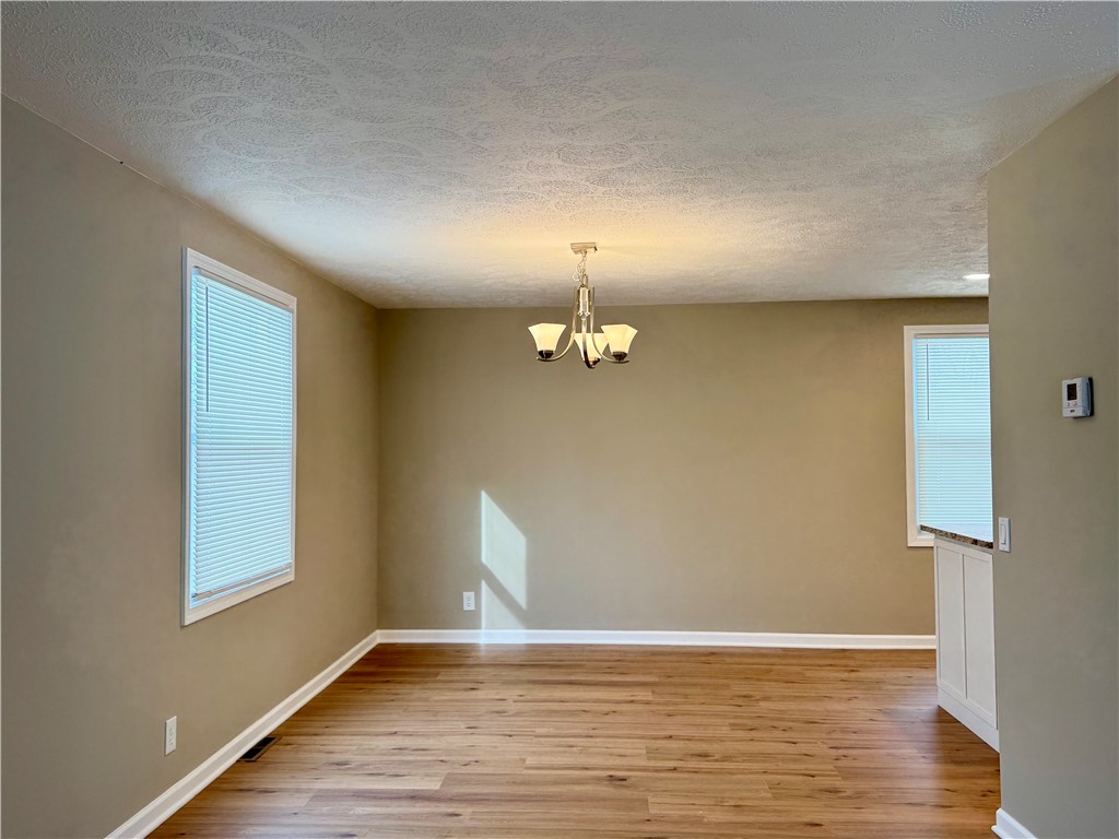 636 Embury Road Penfield, NY 14625 - Photo 9 of 29