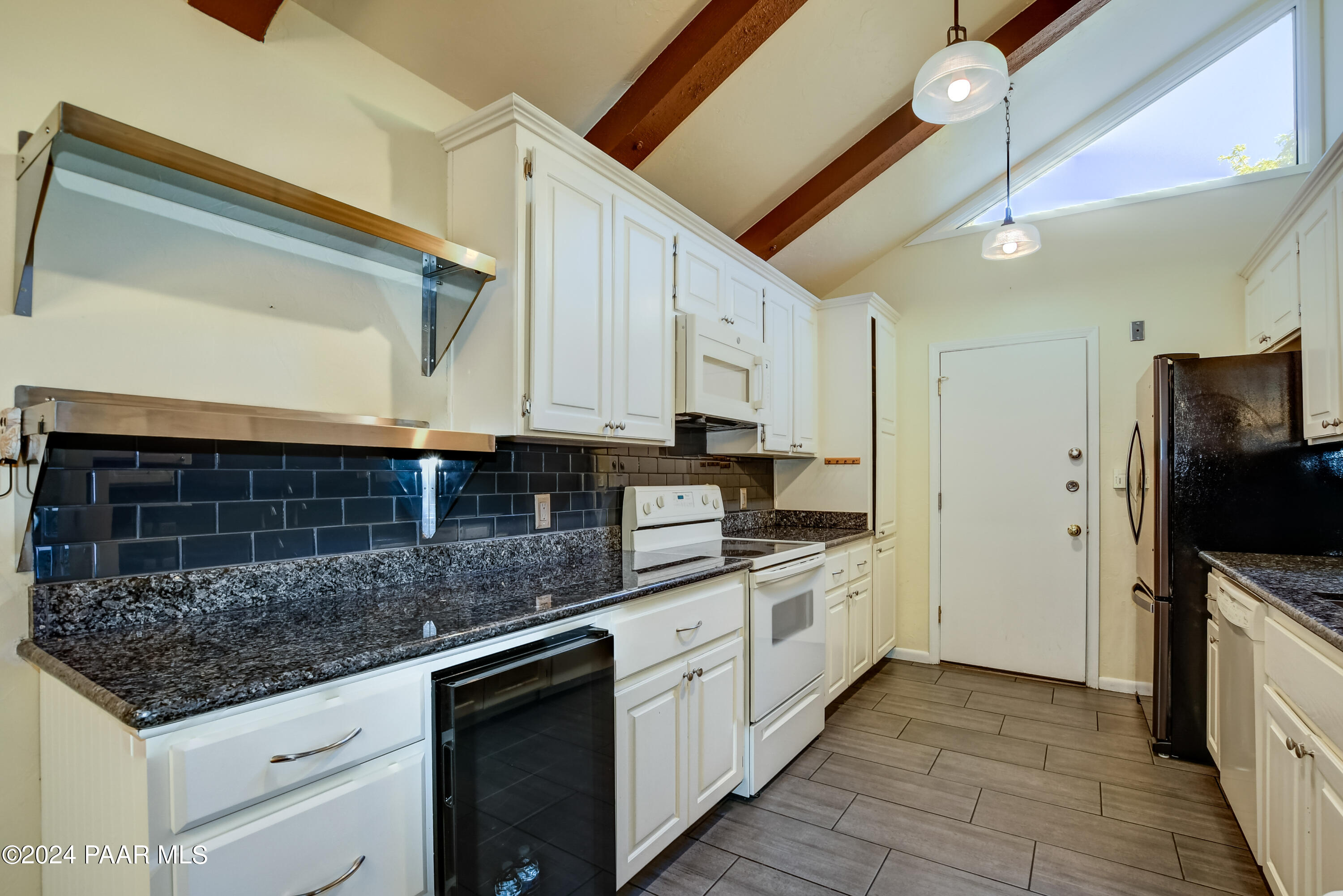 1393 Coyote Road Prescott, AZ 86303 - Photo 11 of 26 Kitchen 1