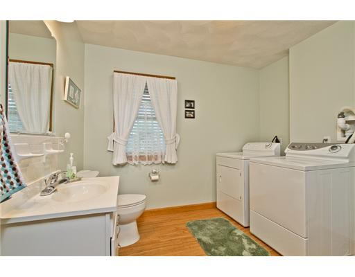 1 Captain Freebody Road Narragansett, RI 02882 - Photo 14 of 16 Bathroom.
