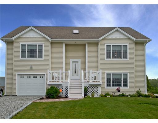 1 Captain Freebody Road Narragansett, RI 02882 - Photo 2 of 16 Exterior Front.