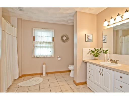 1 Captain Freebody Road Narragansett, RI 02882 - Photo 9 of 16 Bathroom.