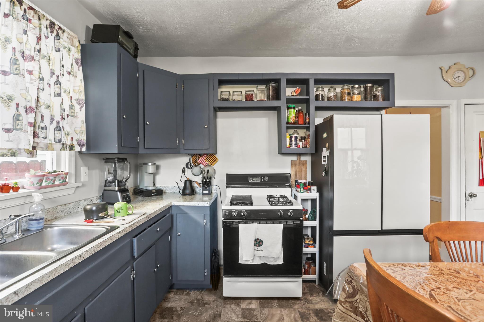 589 West Princess Street York, PA 17401 - Photo 15 of 41