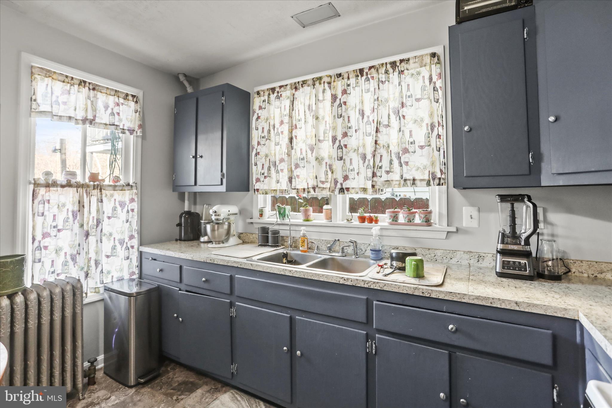 589 West Princess Street York, PA 17401 - Photo 16 of 41