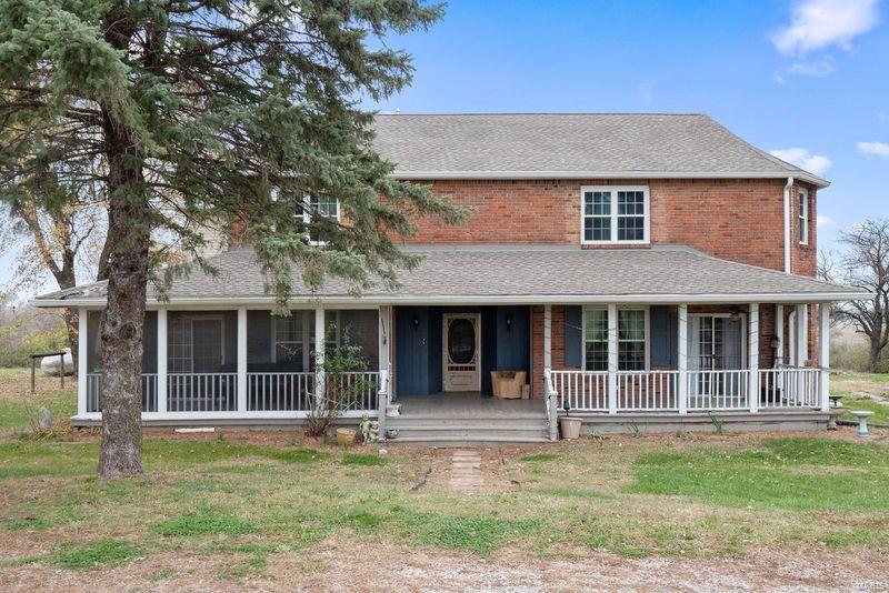 1637 Mule Road Columbia, IL 62236 - Photo 1 of 43 Gallery Image 1