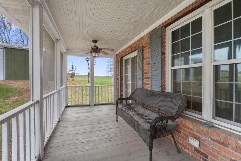 1637 Mule Road Columbia, IL 62236 - Photo 2 of 43 Gallery Image 2