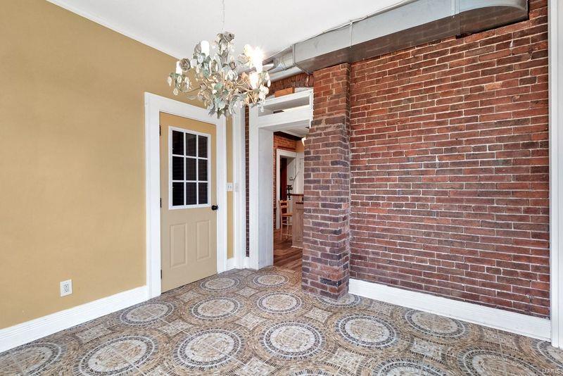 1637 Mule Road Columbia, IL 62236 - Photo 5 of 43 Gallery Image 5