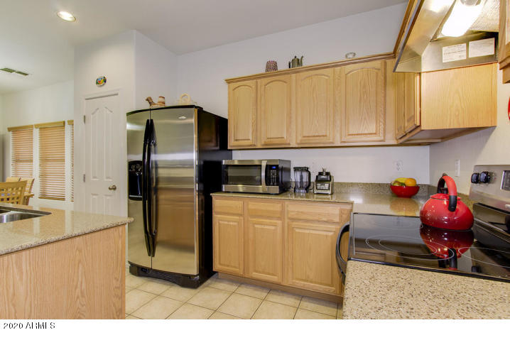 6424 West Beverly Road Laveen, AZ 85339 - Photo 3 of 7 beverly pic 4