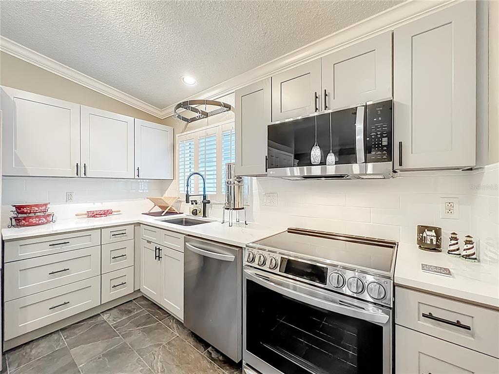 1648 Sand Key Circle Oviedo, FL 32765 - Photo 16 of 58