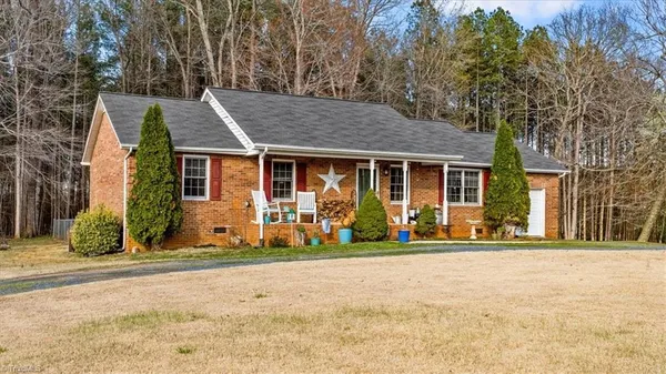 $269,900 | 4076 Dunbar Bridge Road, Asheboro, NC 27205