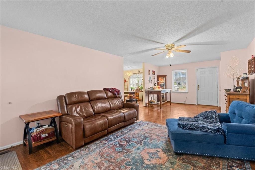 4076 Dunbar Bridge Road Asheboro, NC 27205 - Photo 7 of 32