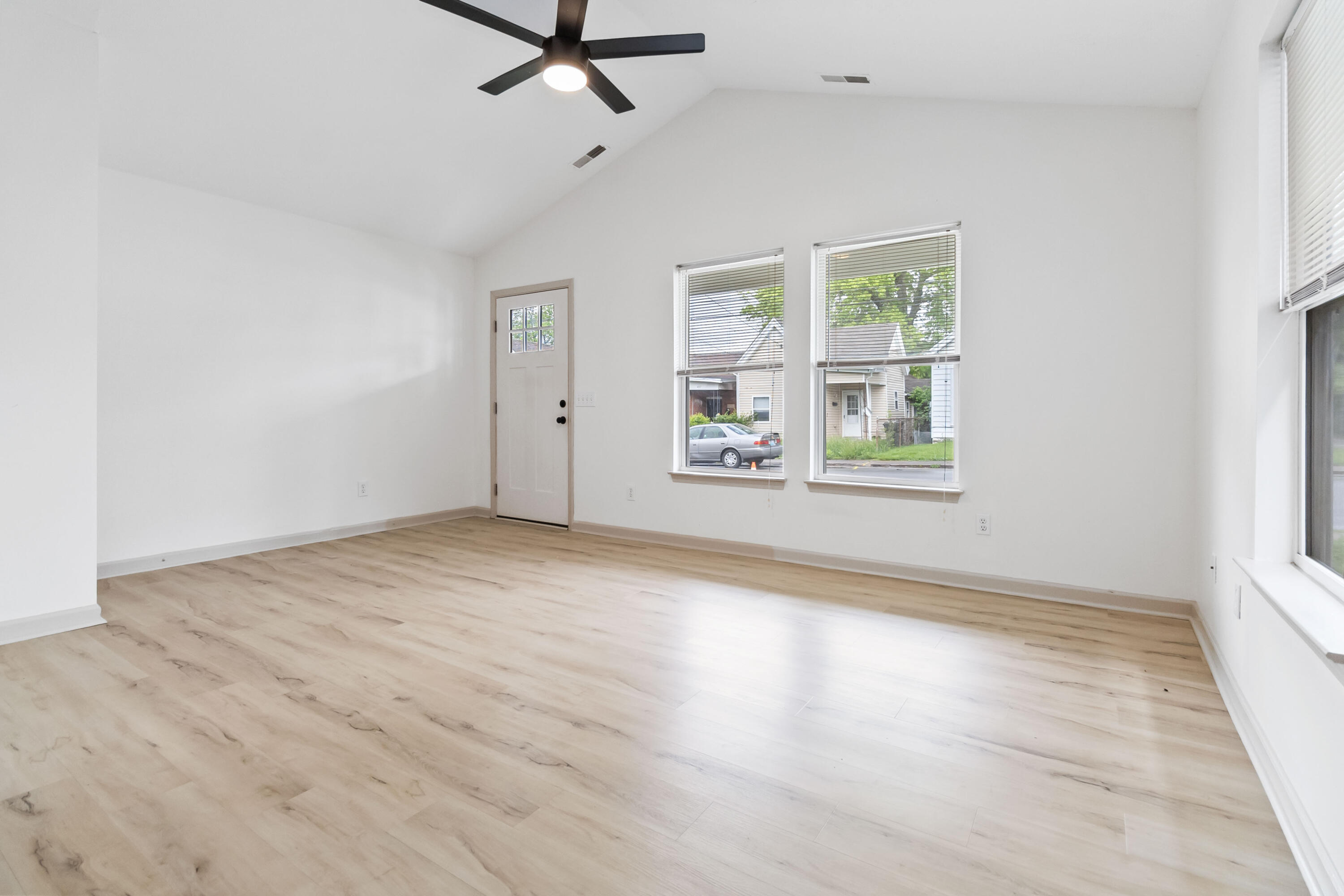 440 Ohio Street Lexington, KY 40508 - Photo 2 of 27 007 2