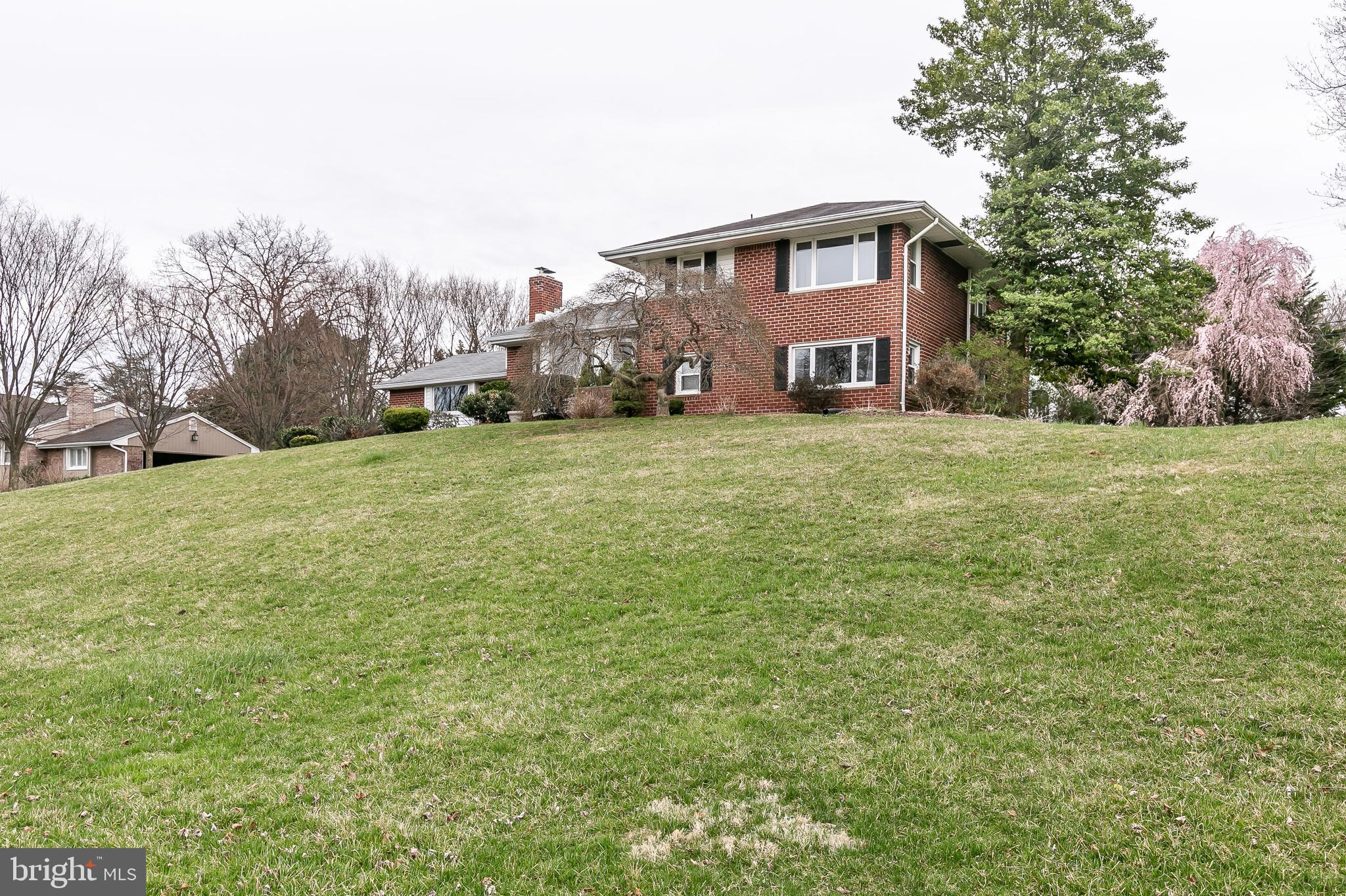 2011 Dumont Road Lutherville-Timonium, MD 21093 - Photo 2 of 49 Front of House