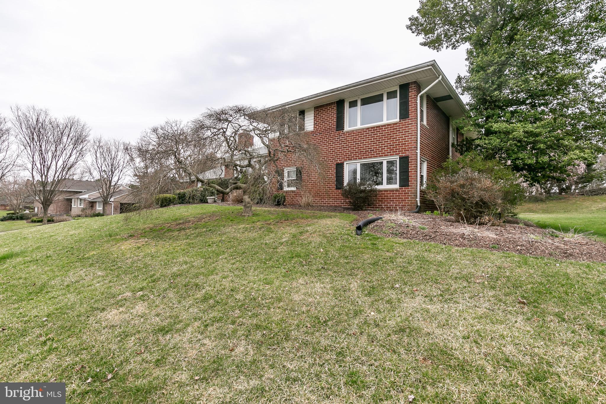 2011 Dumont Road Lutherville-Timonium, MD 21093 - Photo 5 of 49 Front of house