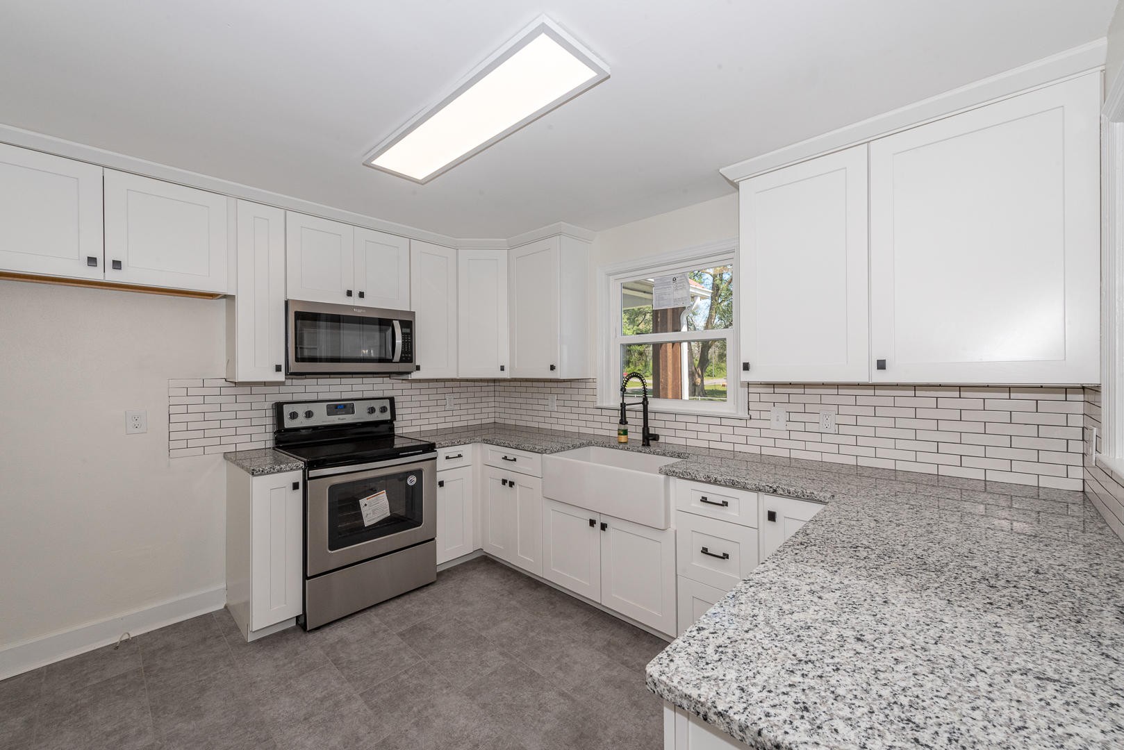 704 North Wright Road Alcoa, TN 37701 - Photo 12 of 39 Gallery Image 12