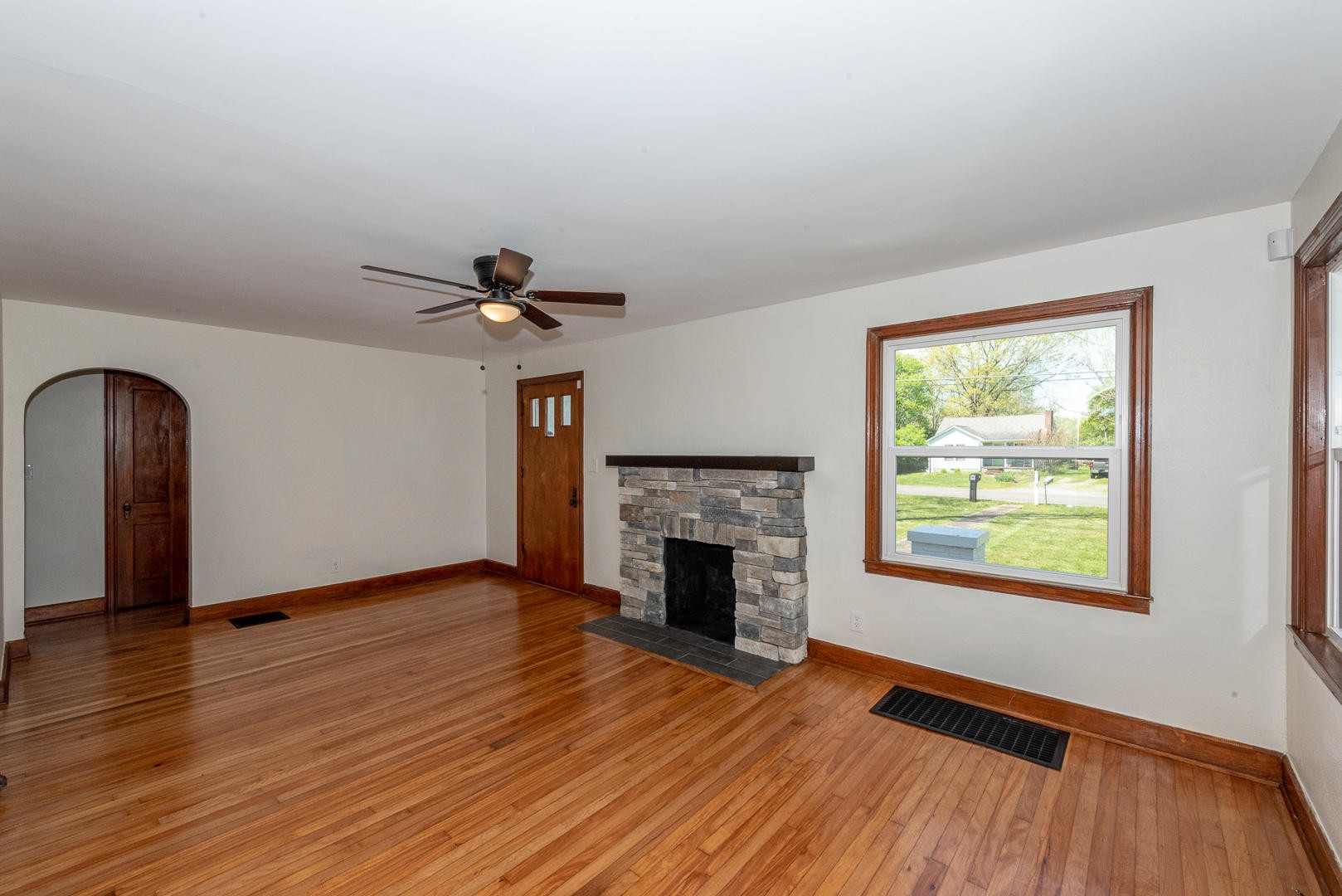 704 North Wright Road Alcoa, TN 37701 - Photo 31 of 39 Gallery Image 31
