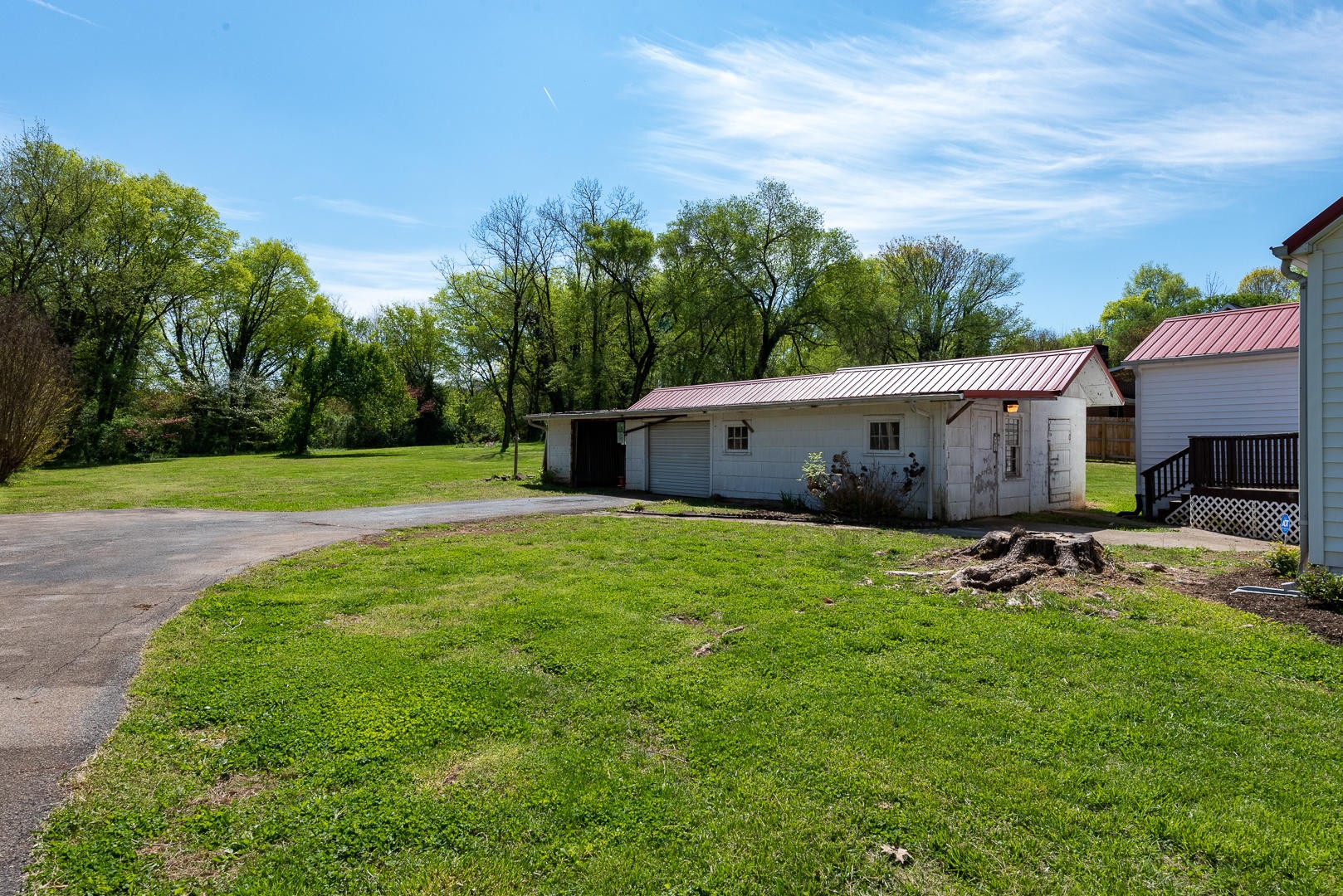 704 North Wright Road Alcoa, TN 37701 - Photo 4 of 39 Gallery Image 4