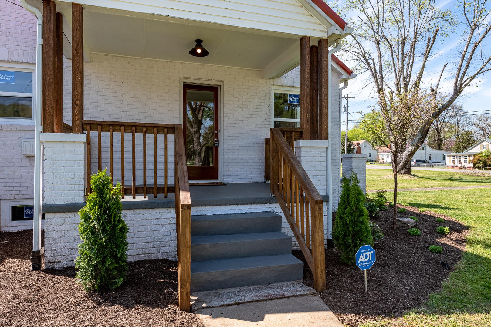 704 North Wright Road Alcoa, TN 37701 - Photo 5 of 39 Gallery Image 5