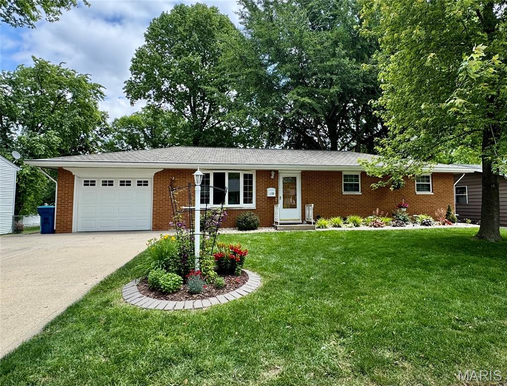1108 Ridge Avenue Collinsville, IL 62234 - Photo 3 of 64 Gallery Image 3