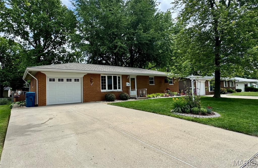 1108 Ridge Avenue Collinsville, IL 62234 - Photo 63 of 64 Gallery Image 63